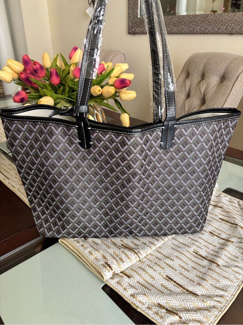 Gray Patterned Tote Bag with Matching Pouch - Women's Carryall